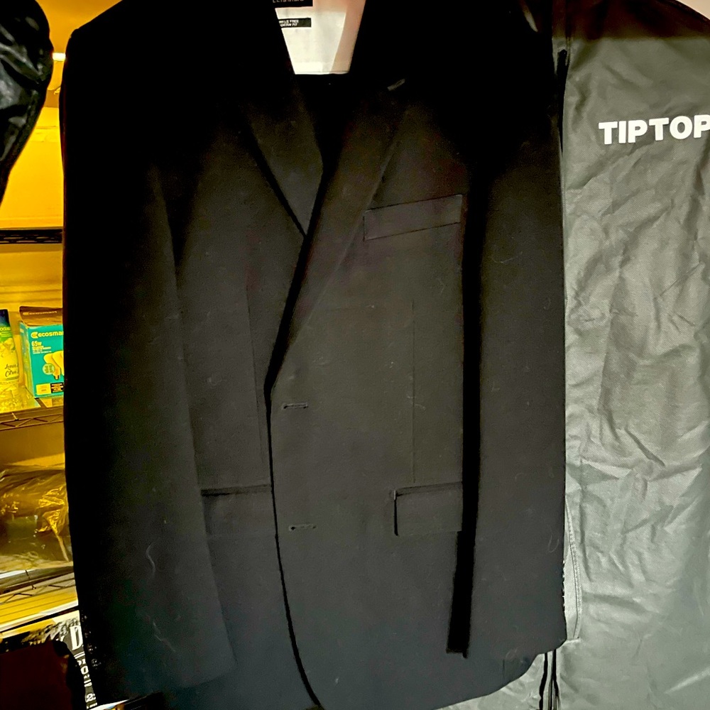 Mens suit LG to XL